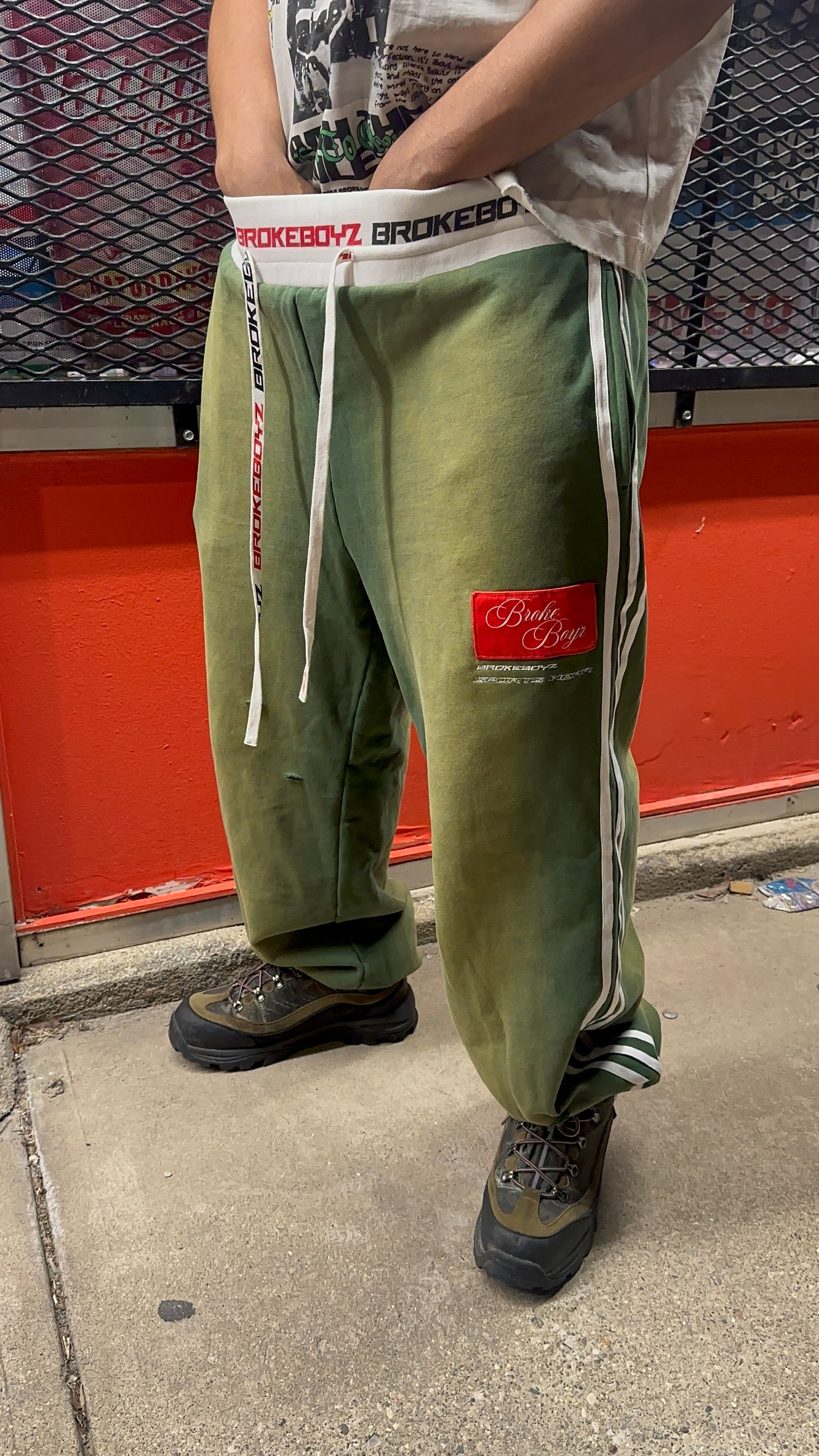 RUNWAY SPORTSWEAR SWEATS